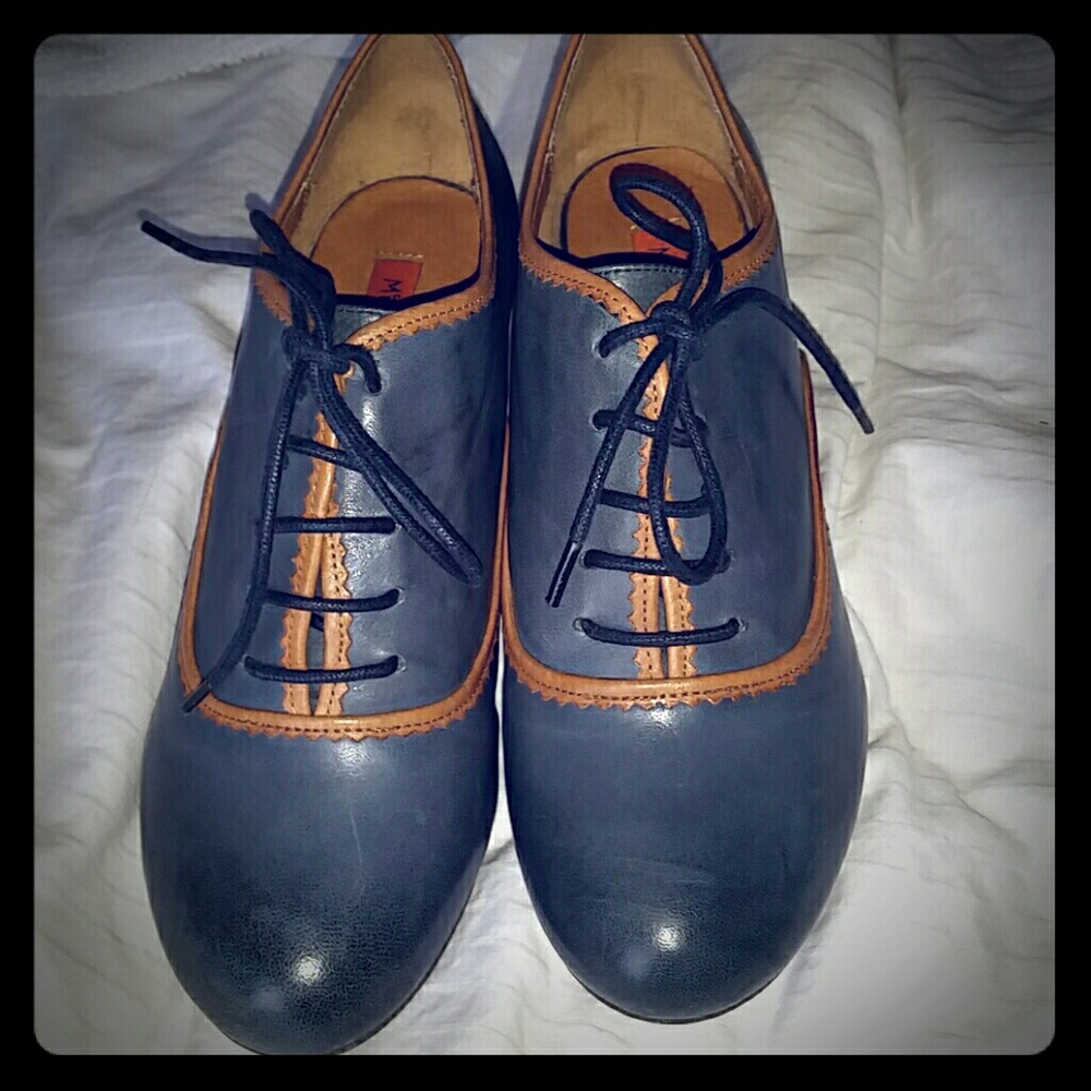 Miz Mooz Triumph Oxford heels size 8